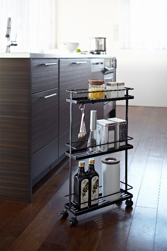 Carrello salvaspazio da cucina con ruote e tre ripiani